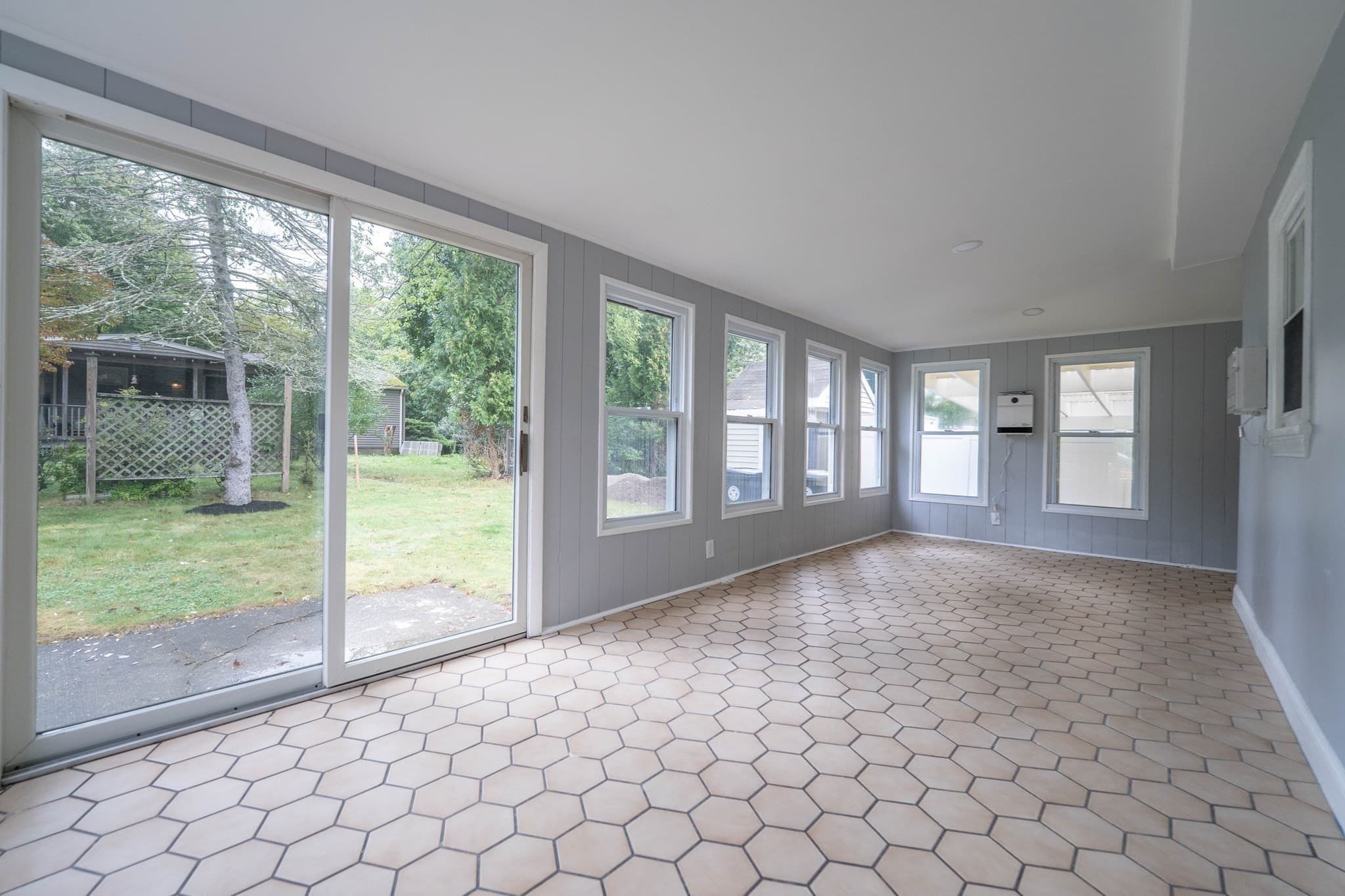 Single Family Residence at 12 Melrose Ave, Dartmouth MA 02747, Dartmouth, photo 11 of 25