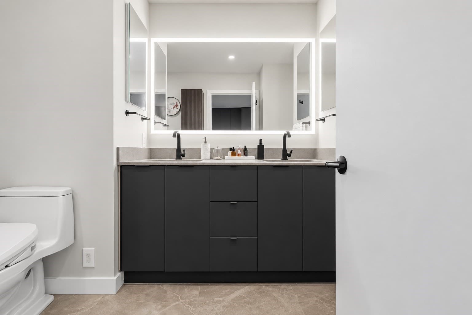 Condominium at 65 E India Row # 10E, Boston MA 02110, photo 18 of 30