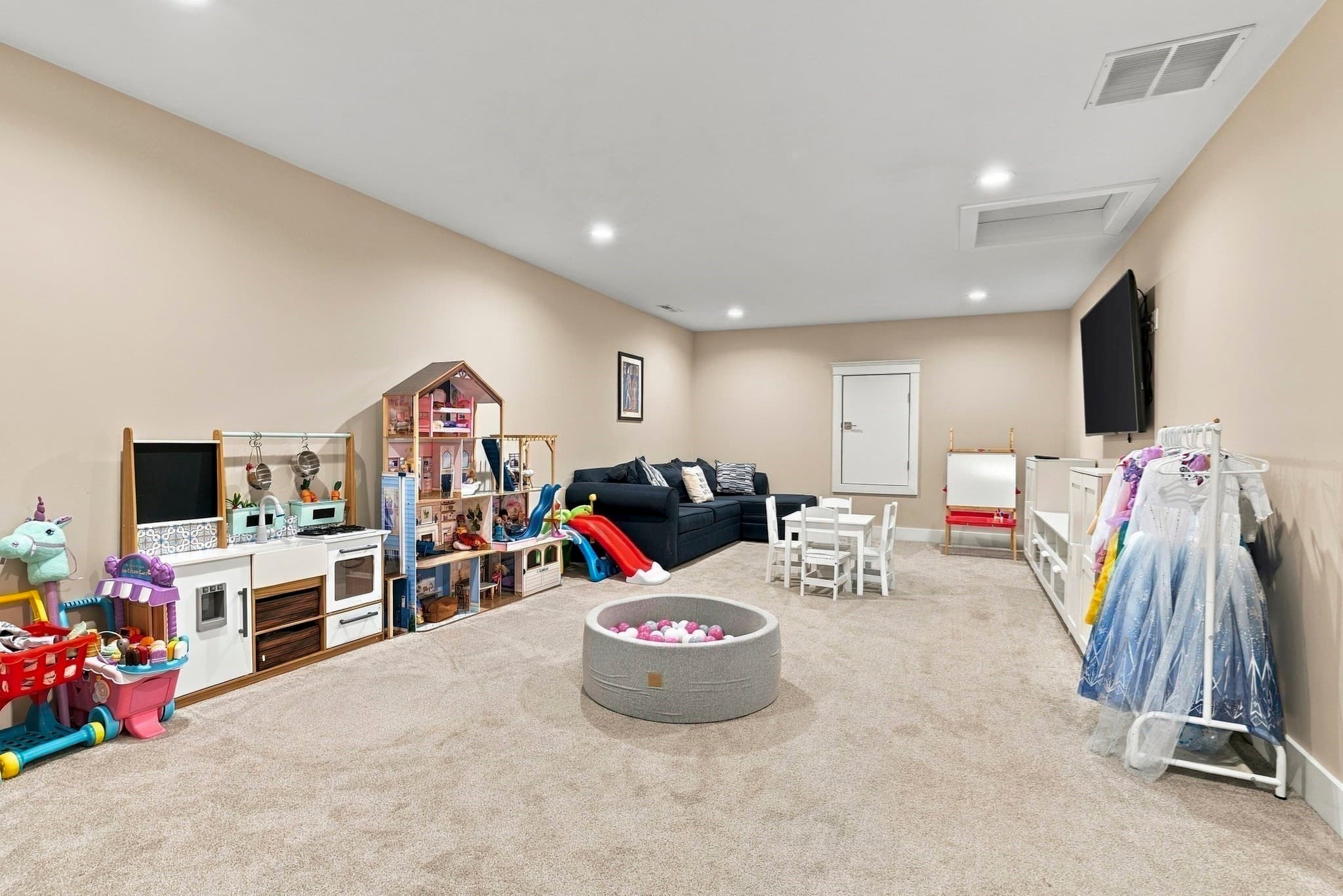 Condominium at 15 Cape Club Dr # 15, Sharon MA 02067, Sharon, photo 18 of 31