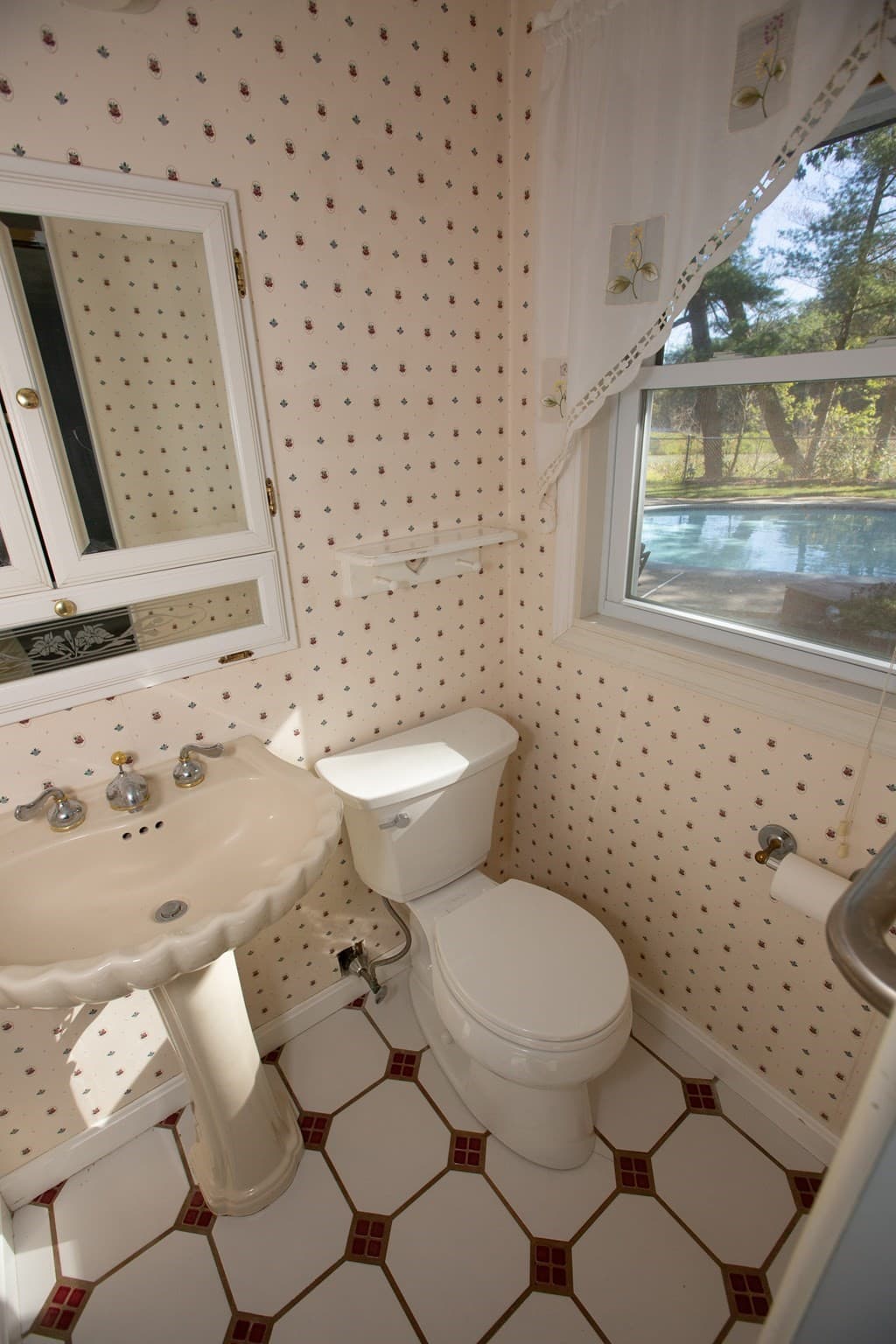 Single Family Residence at 26 Janet Rd, Chelmsford MA 01824, Chelmsford, photo 17 of 27