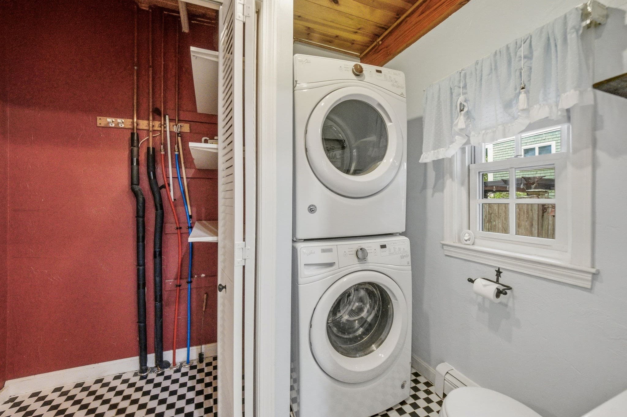 Single Family Residence at 33 School St, Hanover MA 02339, Hanover, photo 12 of 42