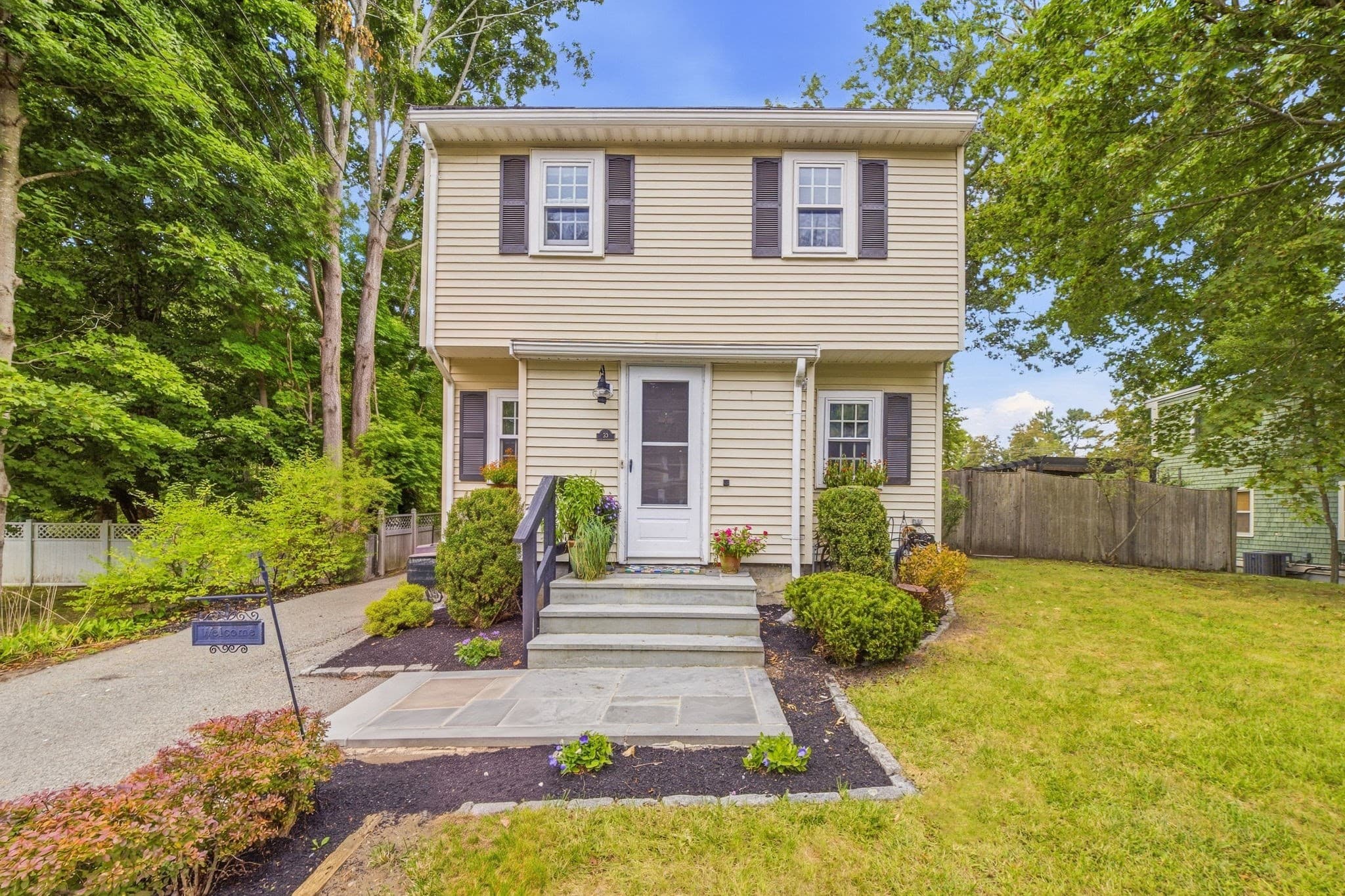 33 School St, Hanover MA 02339