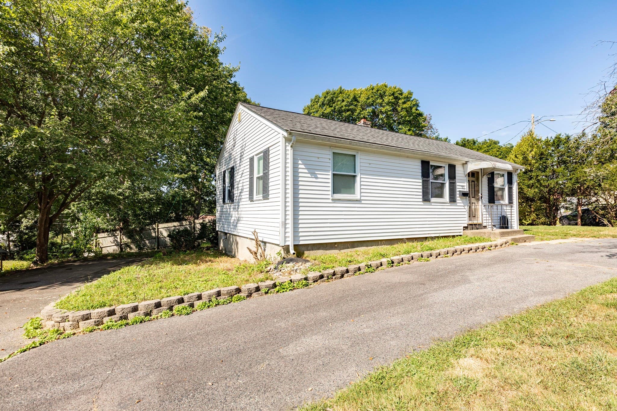 Single Family Residence at 122 Algonquin St, Brockton MA 02302, Brockton, photo 5 of 29
