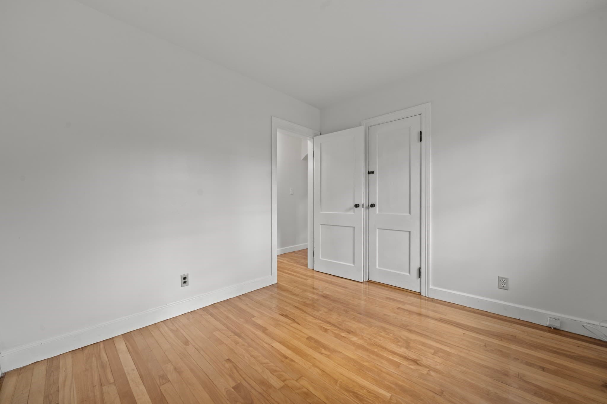 Single Family Residence at 11 Sendick Rd, Woburn MA 01801, Woburn, photo 17 of 38