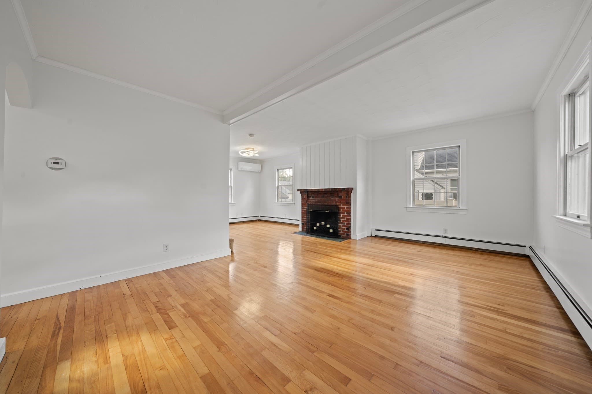 Single Family Residence at 11 Sendick Rd, Woburn MA 01801, Woburn, photo 5 of 38