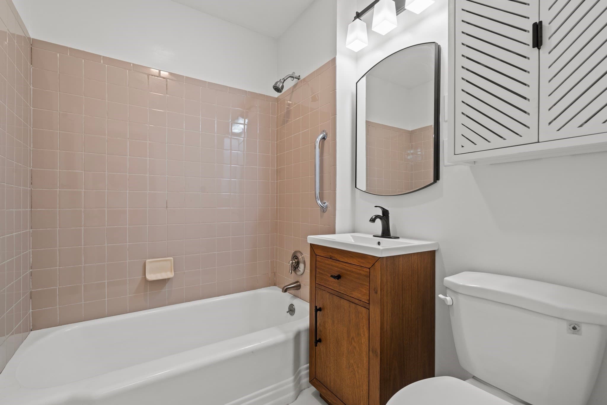 Single Family Residence at 11 Sendick Rd, Woburn MA 01801, Woburn, photo 14 of 38