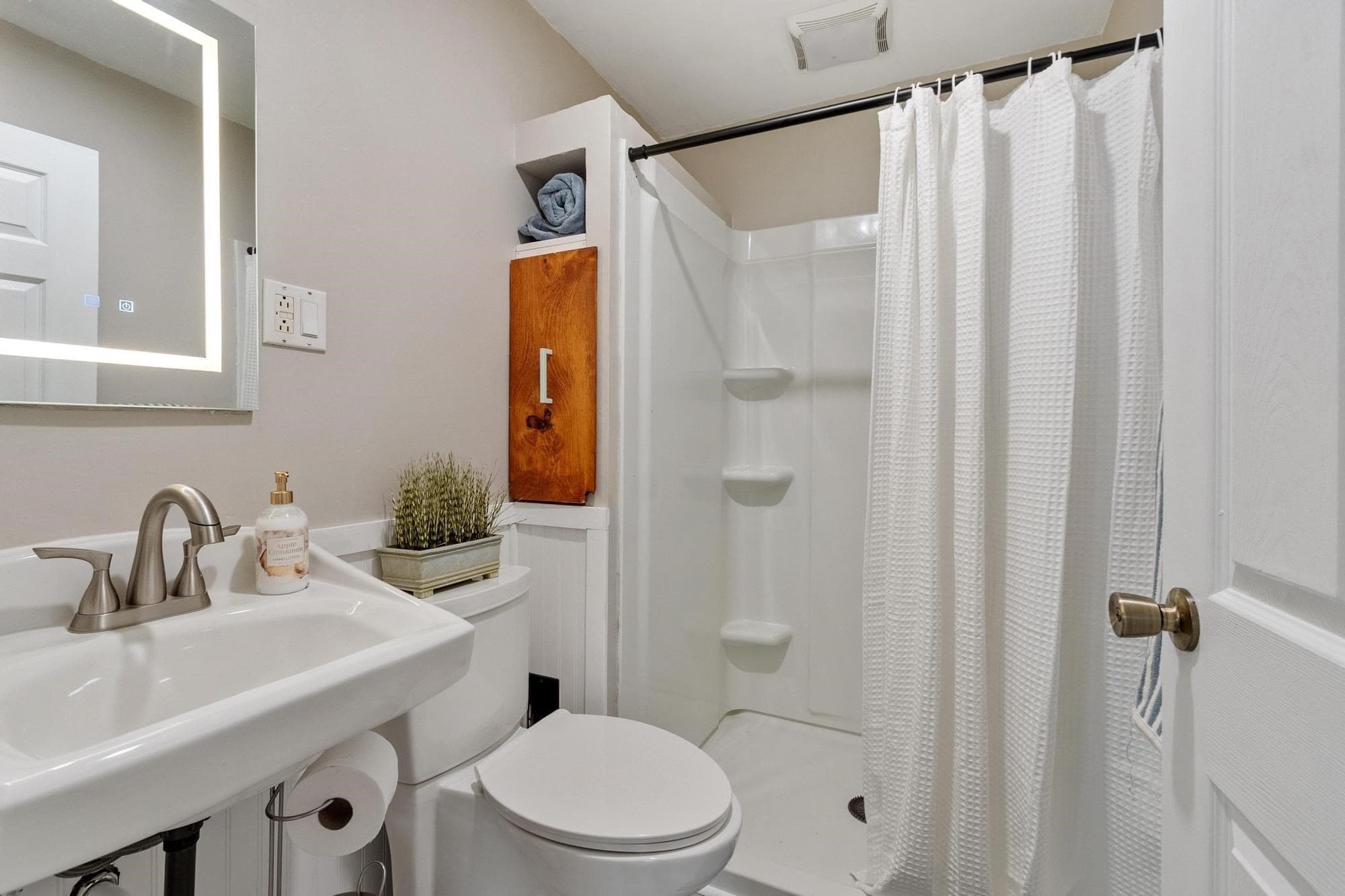 Single Family Residence at 2 Hamilton St, Orange MA 01364, Orange, photo 16 of 34