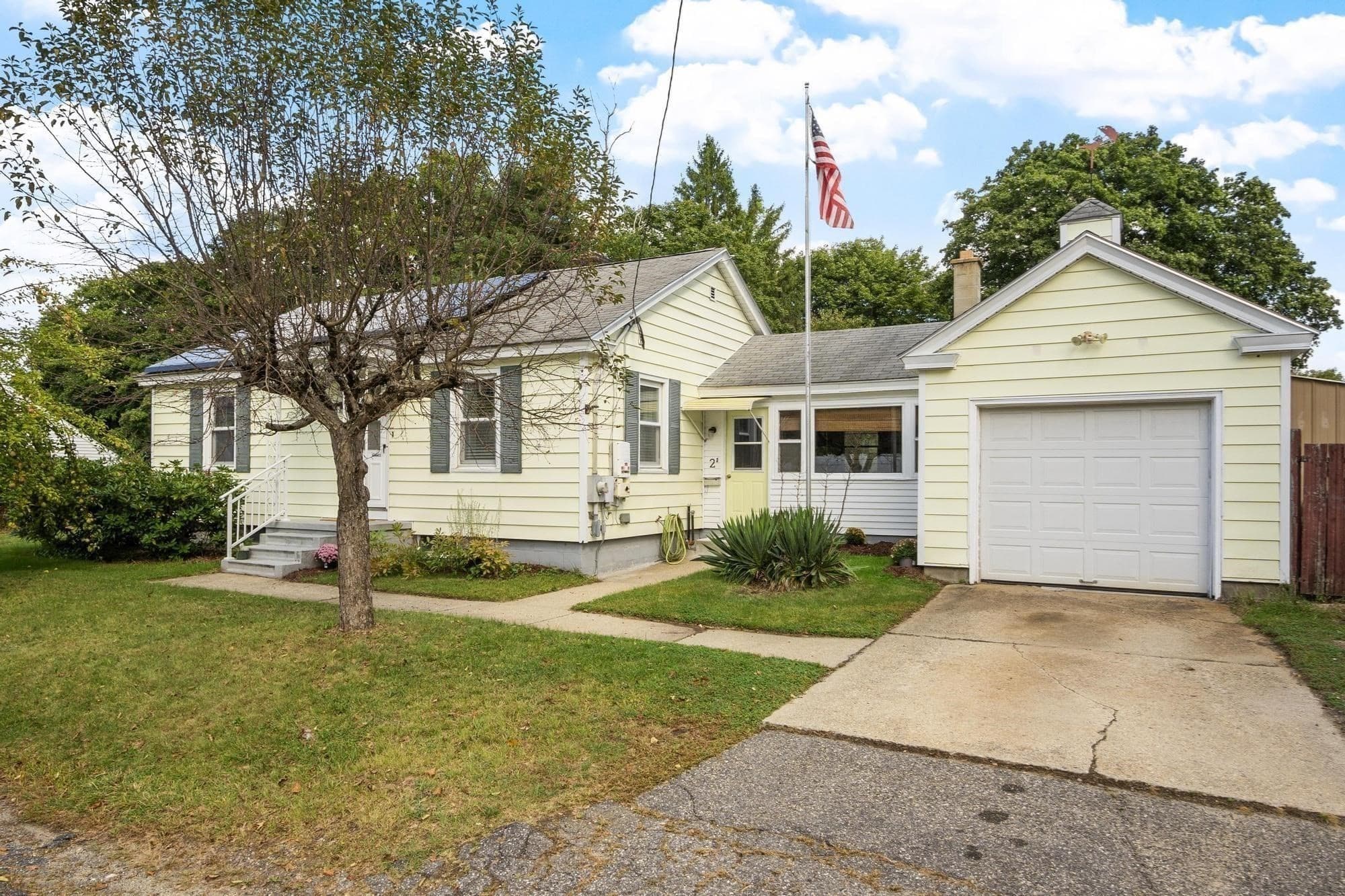 2 Hamilton St, Orange MA 01364