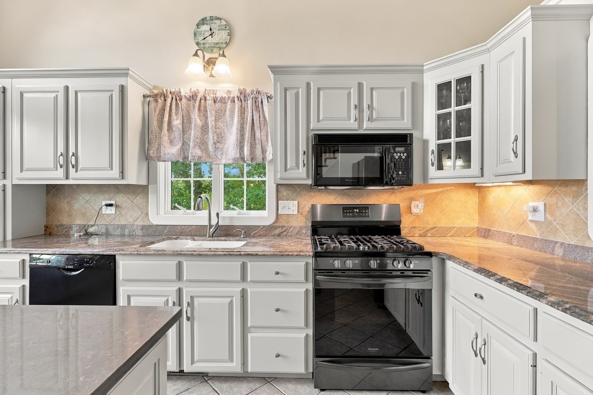 Condominium at 11 Aris Way # 11, Milford MA 01757, Milford, photo 7 of 37