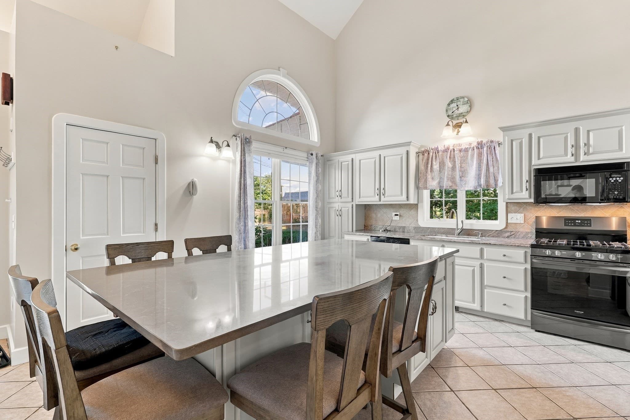 Condominium at 11 Aris Way # 11, Milford MA 01757, Milford, photo 5 of 37