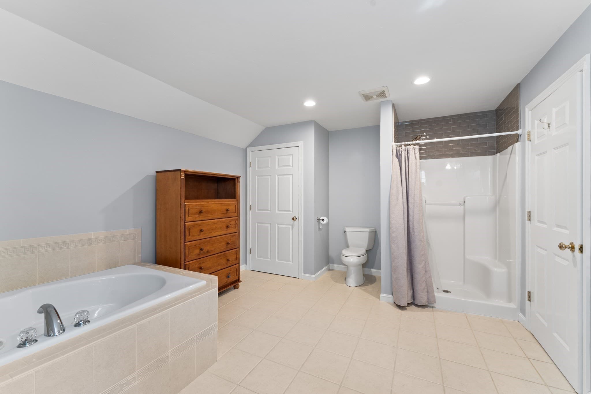 Condominium at 11 Aris Way # 11, Milford MA 01757, Milford, photo 24 of 37