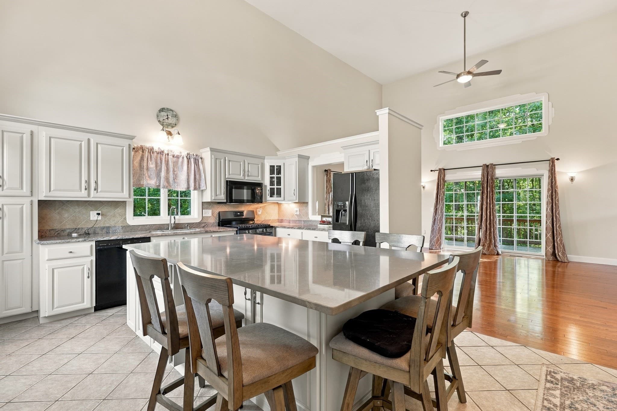 Condominium at 11 Aris Way # 11, Milford MA 01757, Milford, photo 4 of 37