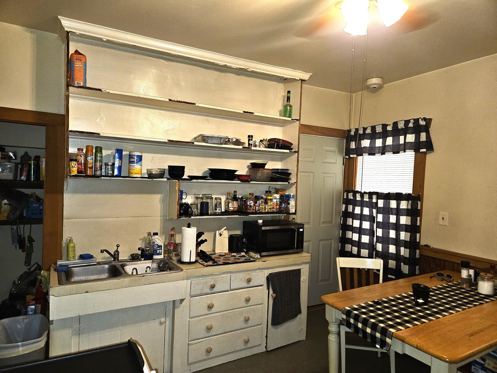 5+ Family - 5+ Units Up/Down at 558 East School St, Woonsocket RI 02895, Woonsocket, photo 26 of 41
