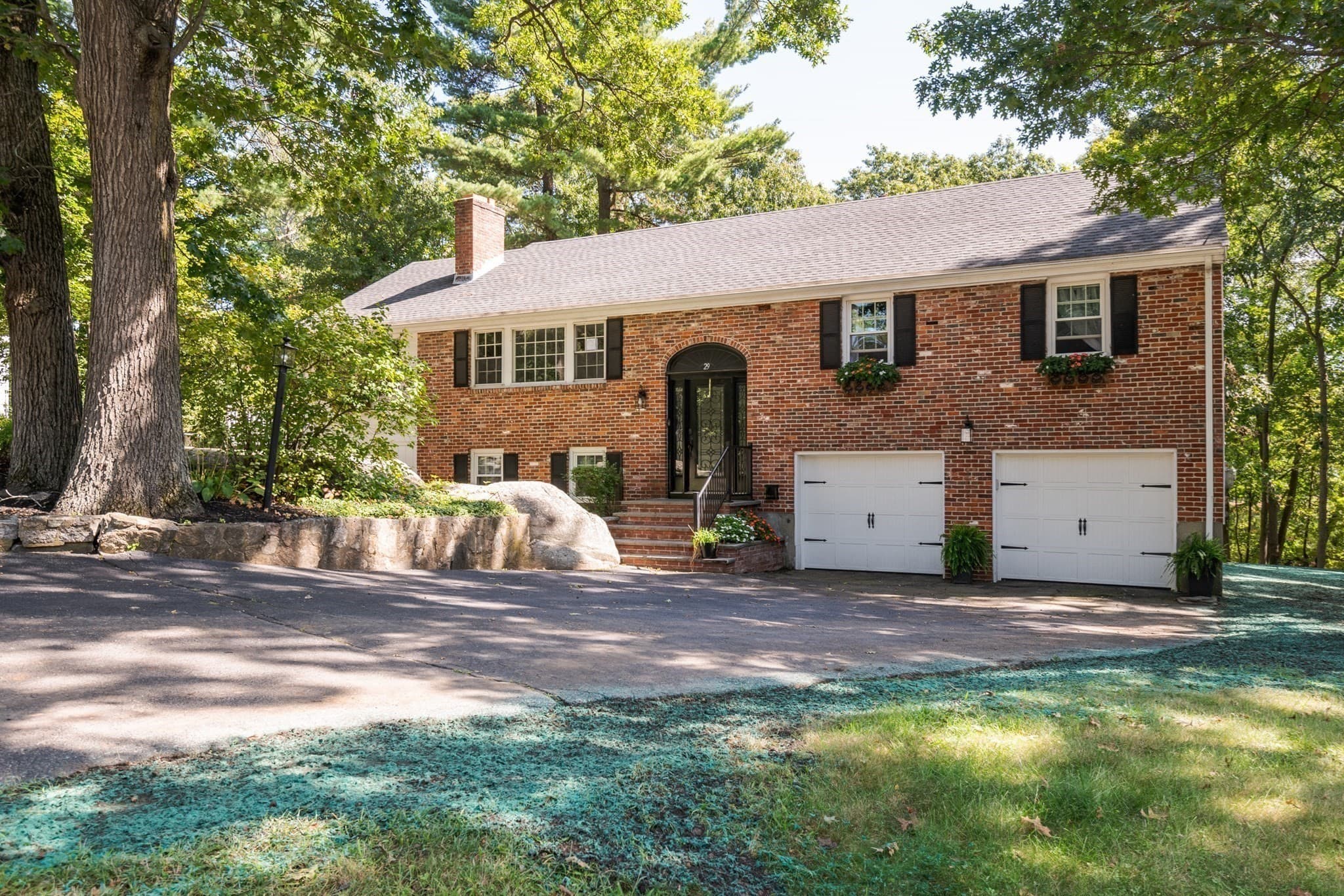 Single Family Residence at 29 Doncaster Circle, Lynnfield MA 01940, Lynnfield, photo 2 of 42