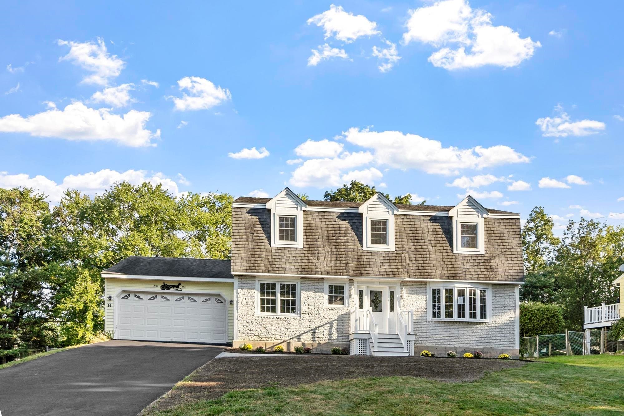 41 Riverview Ave, Methuen MA 01844