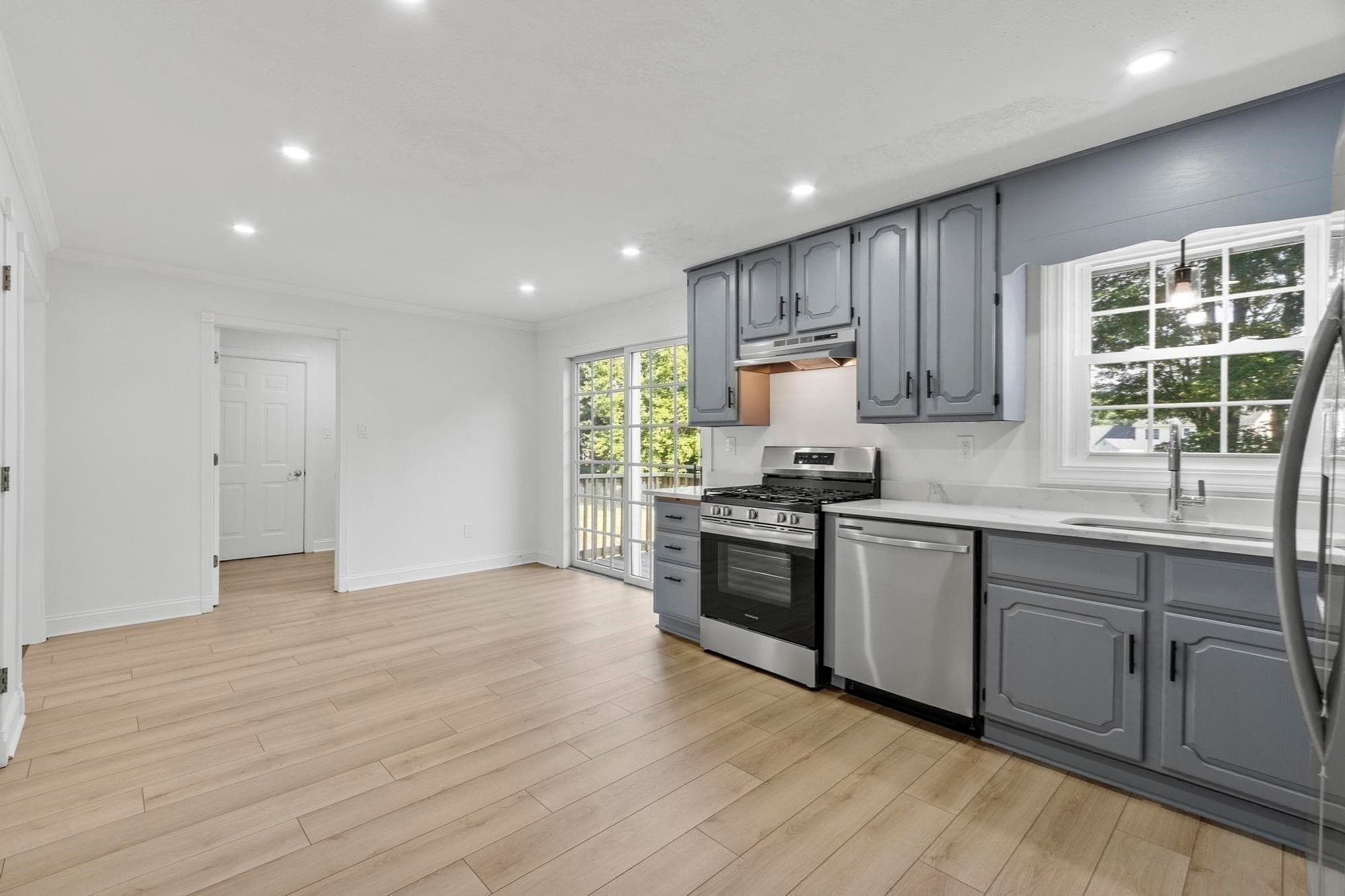 Single Family Residence at 41 Riverview Ave, Methuen MA 01844, Methuen, photo 15 of 39
