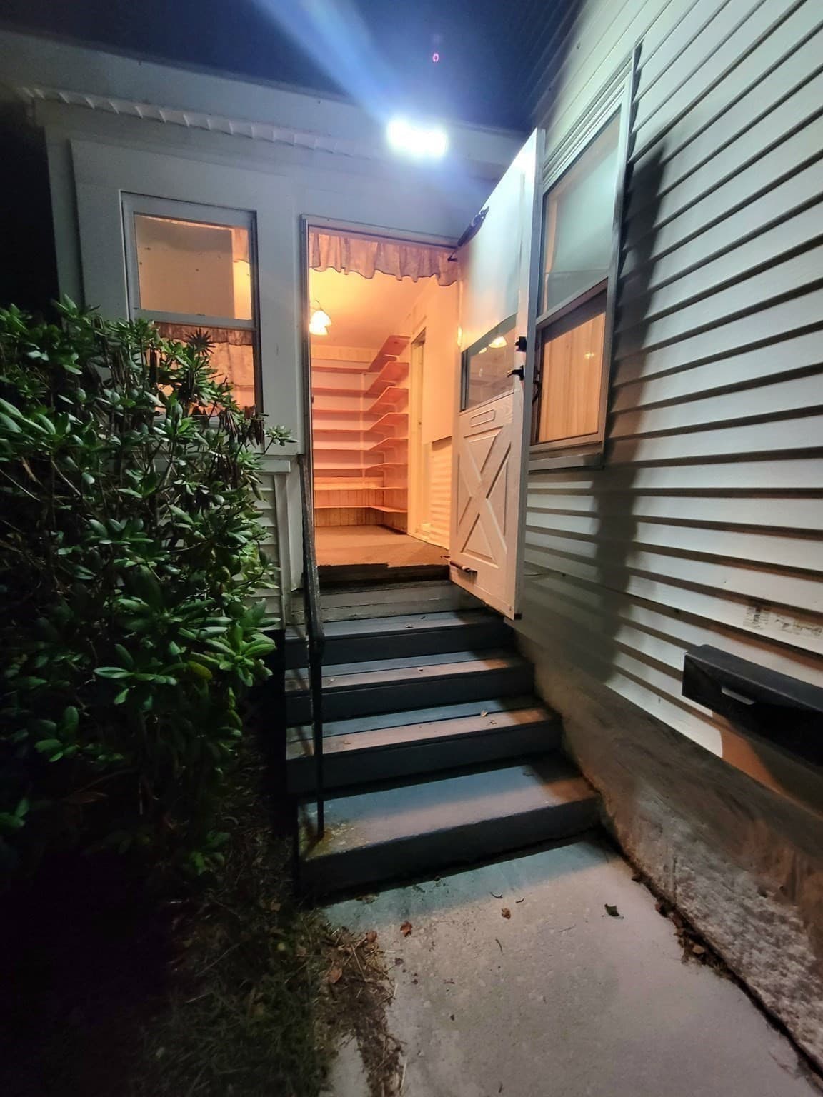 Single Family Residence at 185 Dracut St, Lowell MA 01854, Lowell, photo 15 of 17