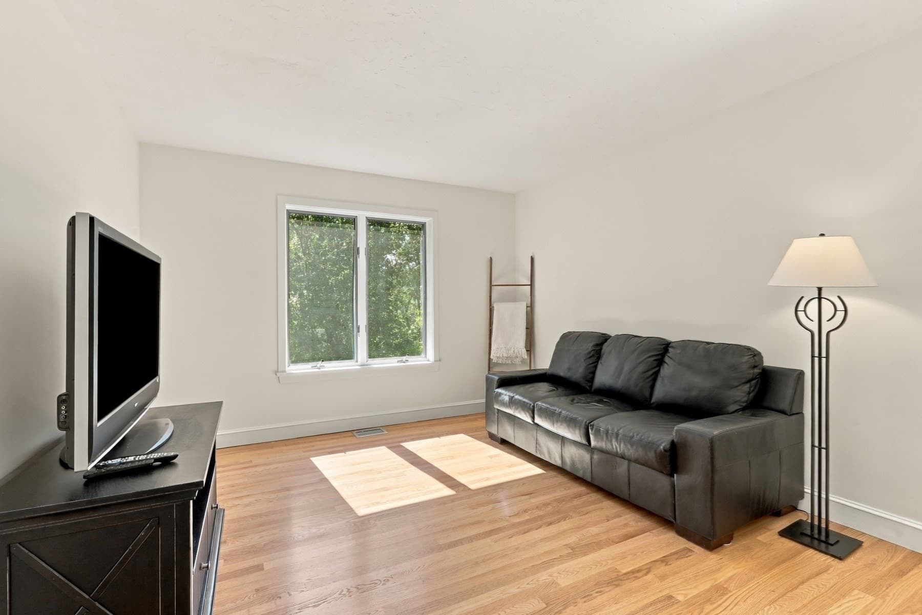 Condominium at 7 Wainwright Rd. # 47, Winchester MA 01890, Winchester, photo 13 of 37