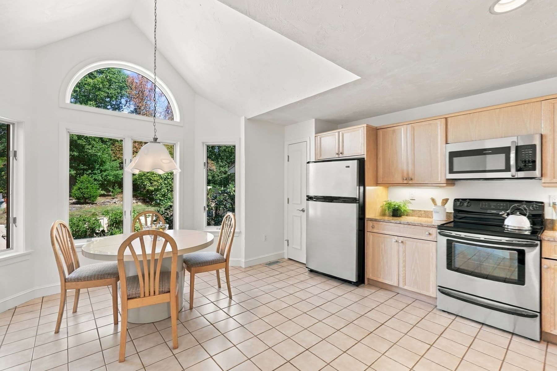 Condominium at 7 Wainwright Rd. # 47, Winchester MA 01890, Winchester, photo 9 of 37