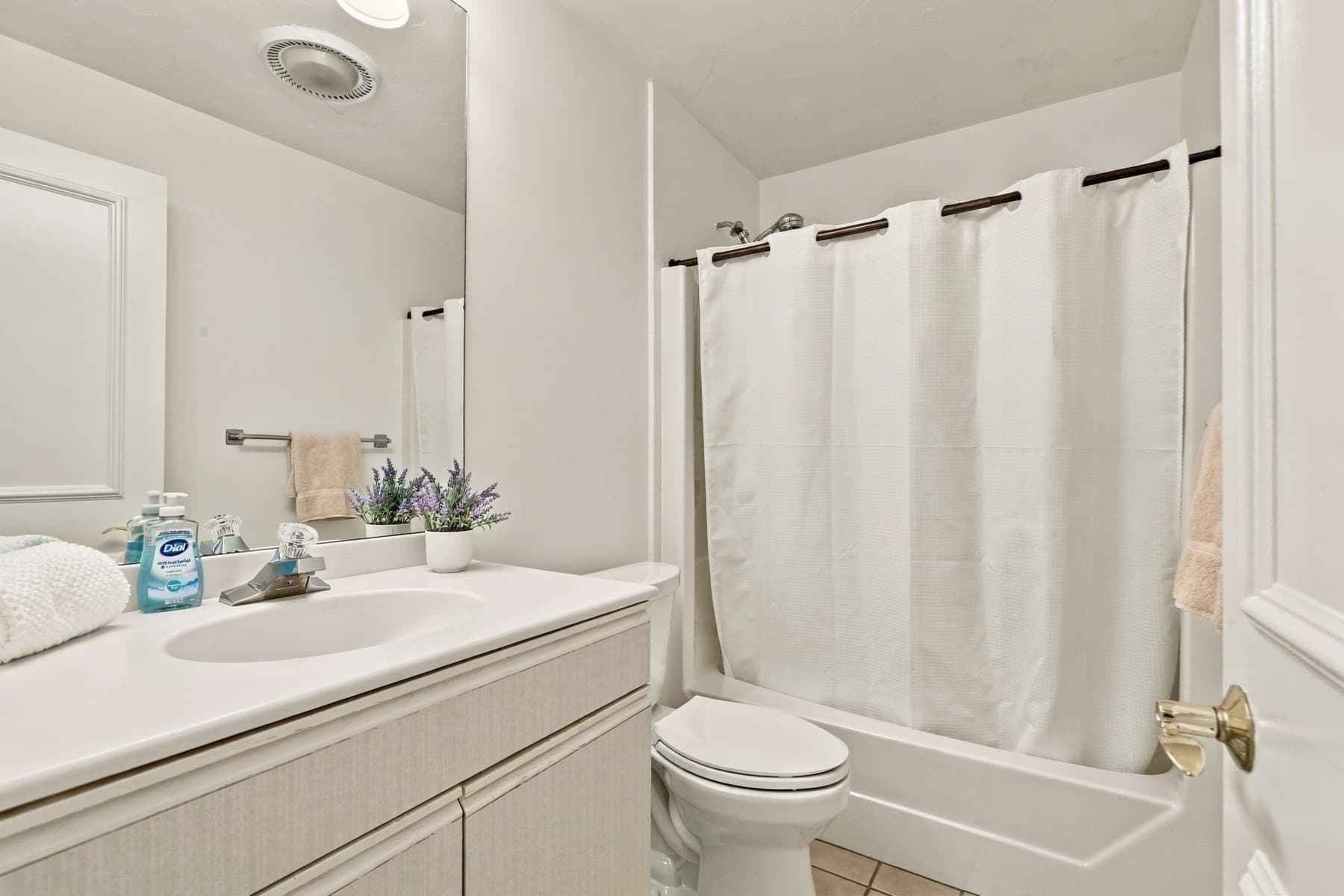 Condominium at 7 Wainwright Rd. # 47, Winchester MA 01890, Winchester, photo 15 of 37