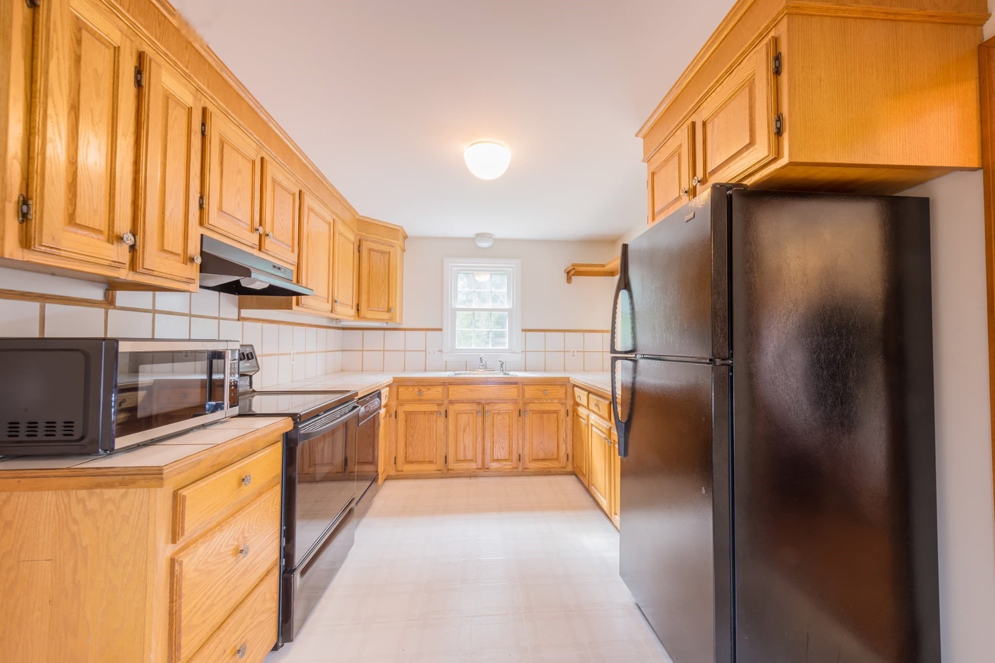 Condominium at 9 Megansett Dr # 9, Plymouth MA 02360, Plymouth, photo 17 of 37