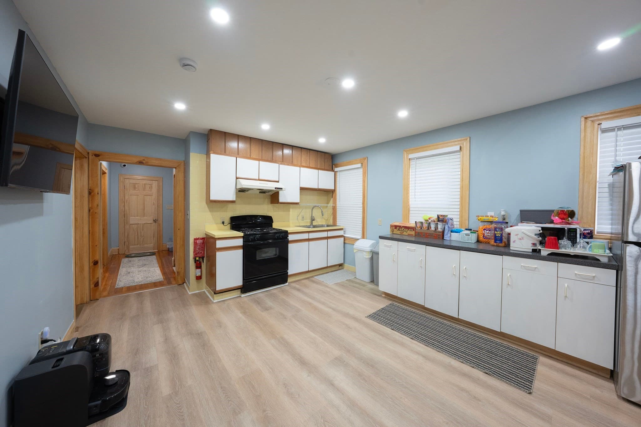 2 Family - 2 Units Up/Down at 162-164 Glendale Rd, Quincy MA 02169, Quincy, photo 15 of 20