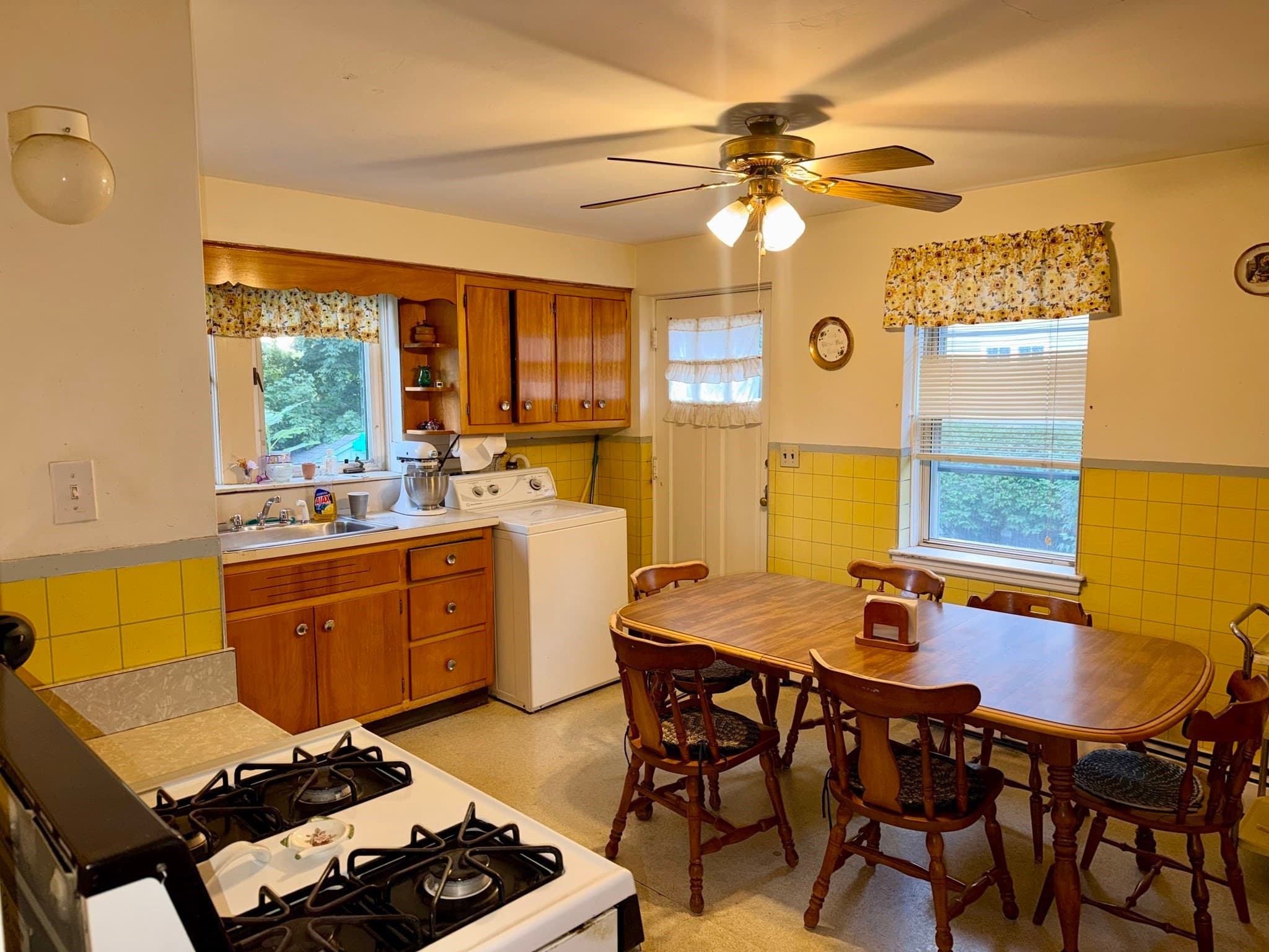 Multi Family at 25 Lyons Ct, Watertown MA 02472, Watertown, photo 13 of 18