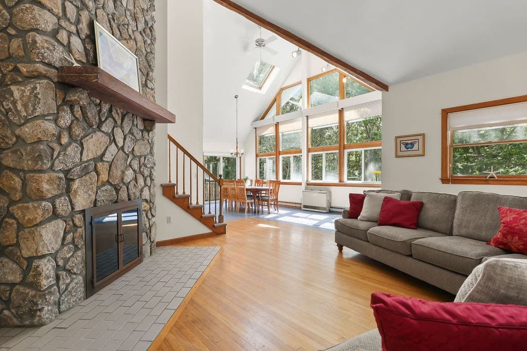 Single Family Residence at 821 W Falmouth Hwy, Falmouth MA 02540, Falmouth, photo 7 of 42