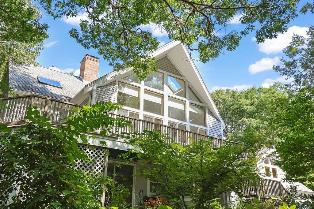 821 W Falmouth Hwy, Falmouth MA 02540