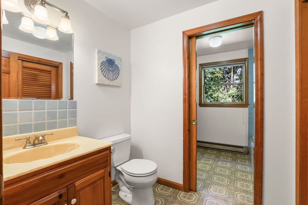 Single Family Residence at 821 W Falmouth Hwy, Falmouth MA 02540, Falmouth, photo 19 of 42