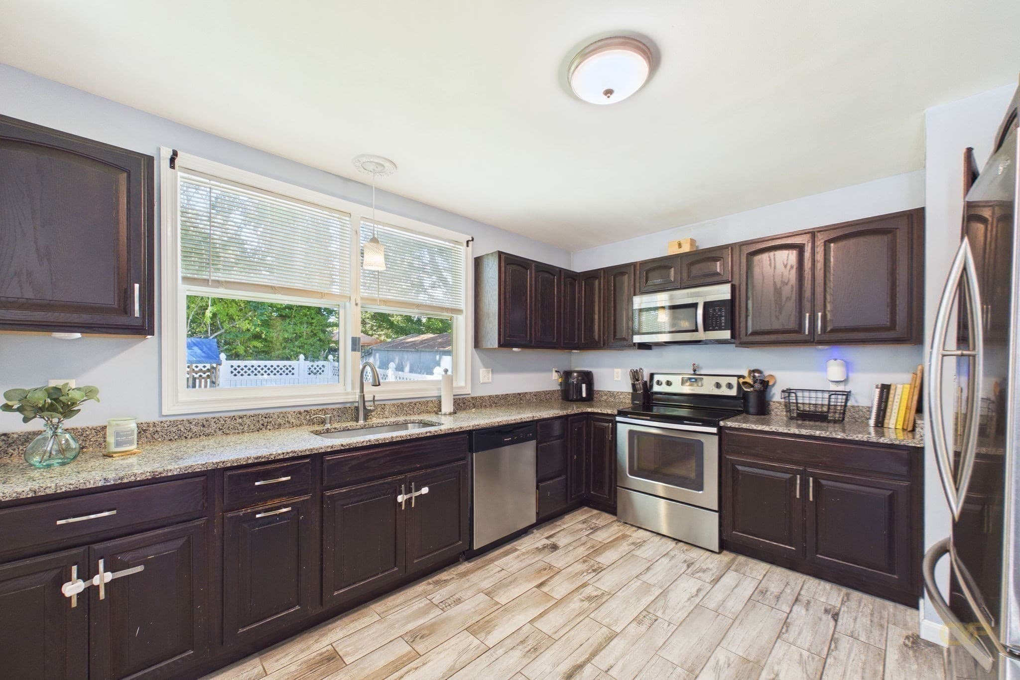 Single Family Residence at 57 Mary St, New Bedford MA 02745, New Bedford, photo 13 of 23
