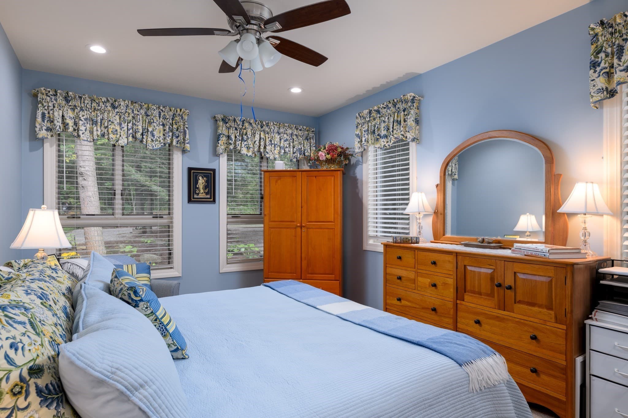Single Family Residence at 186 Lake Road, Sturbridge MA 01518, photo 9 of 42