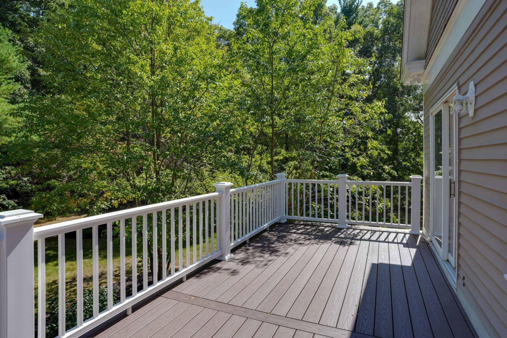 Single Family Residence at 82 N Quinsigamond Ave, Shrewsbury MA 01545, Shrewsbury, photo 12 of 41