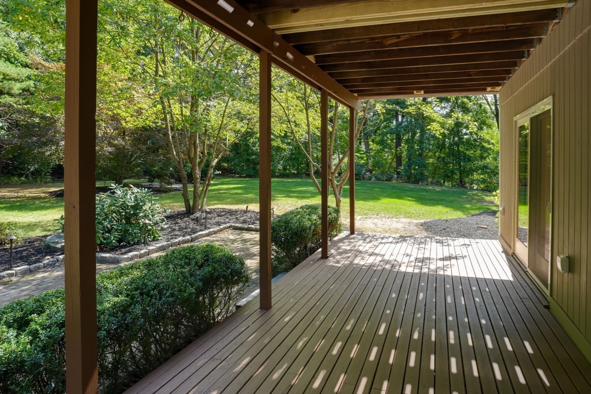 Single Family Residence at 82 N Quinsigamond Ave, Shrewsbury MA 01545, Shrewsbury, photo 38 of 41