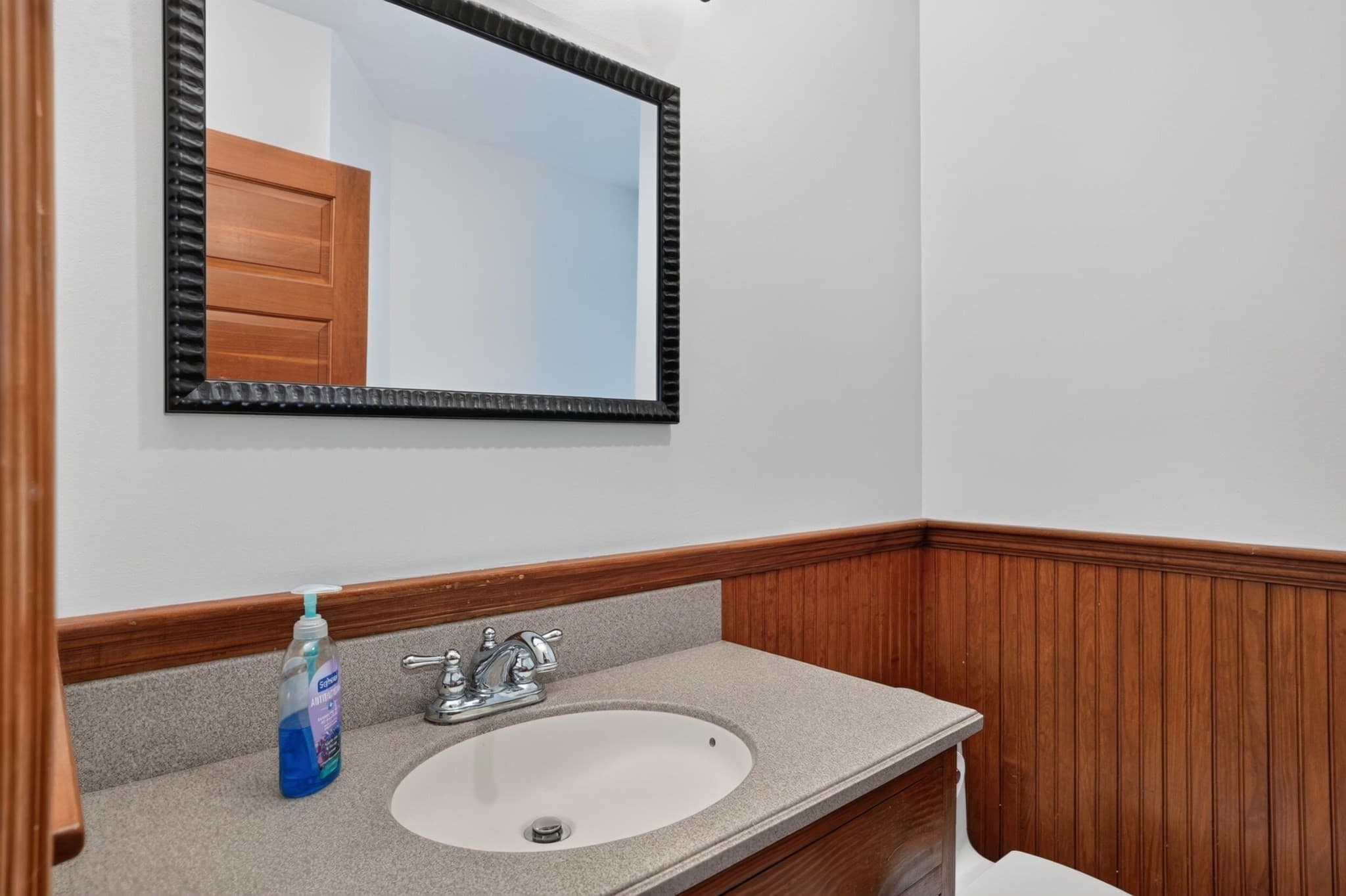 Single Family Residence at 82 N Quinsigamond Ave, Shrewsbury MA 01545, Shrewsbury, photo 10 of 41