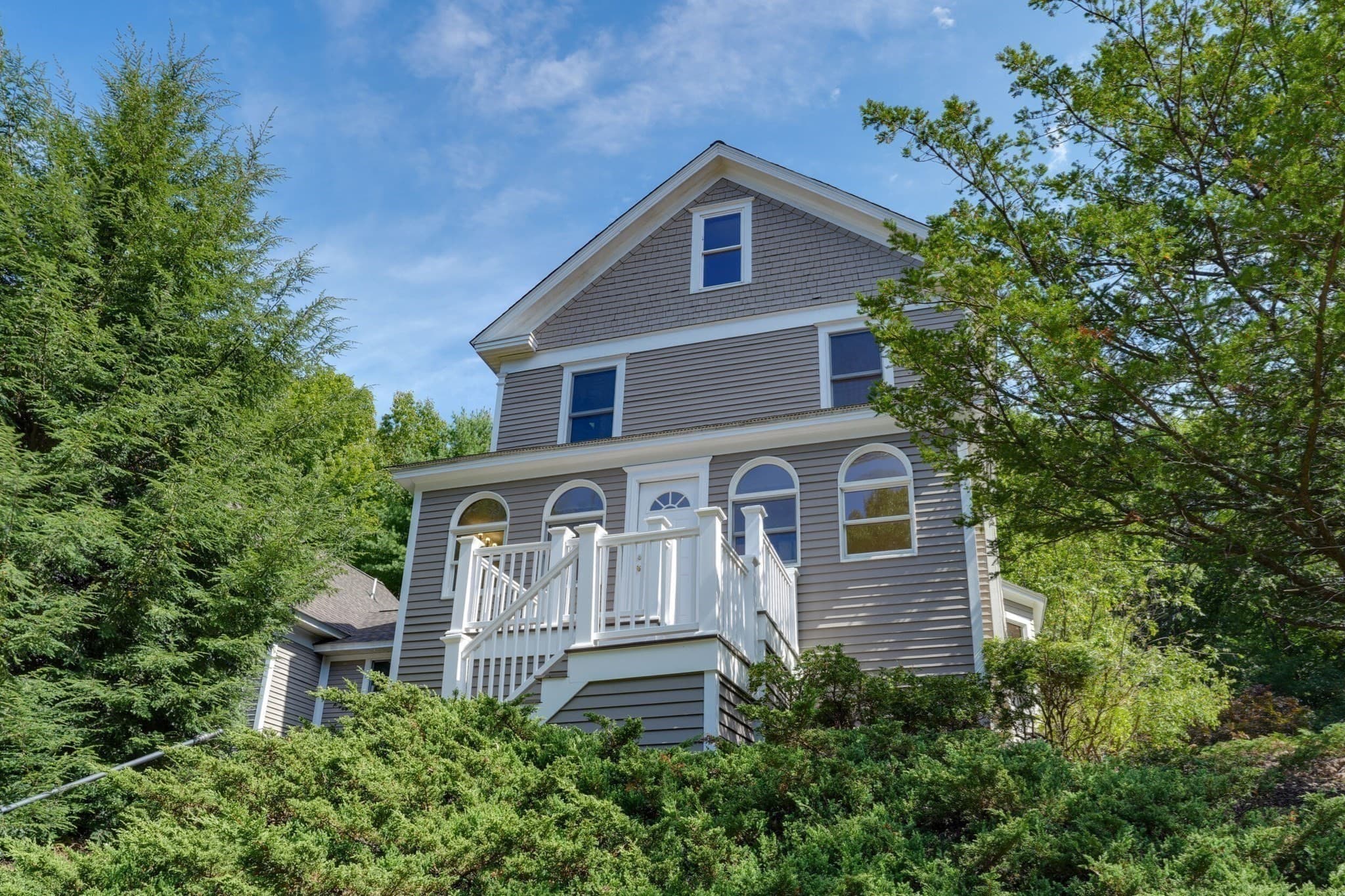 Single Family Residence at 82 N Quinsigamond Ave, Shrewsbury MA 01545, Shrewsbury, photo 35 of 41