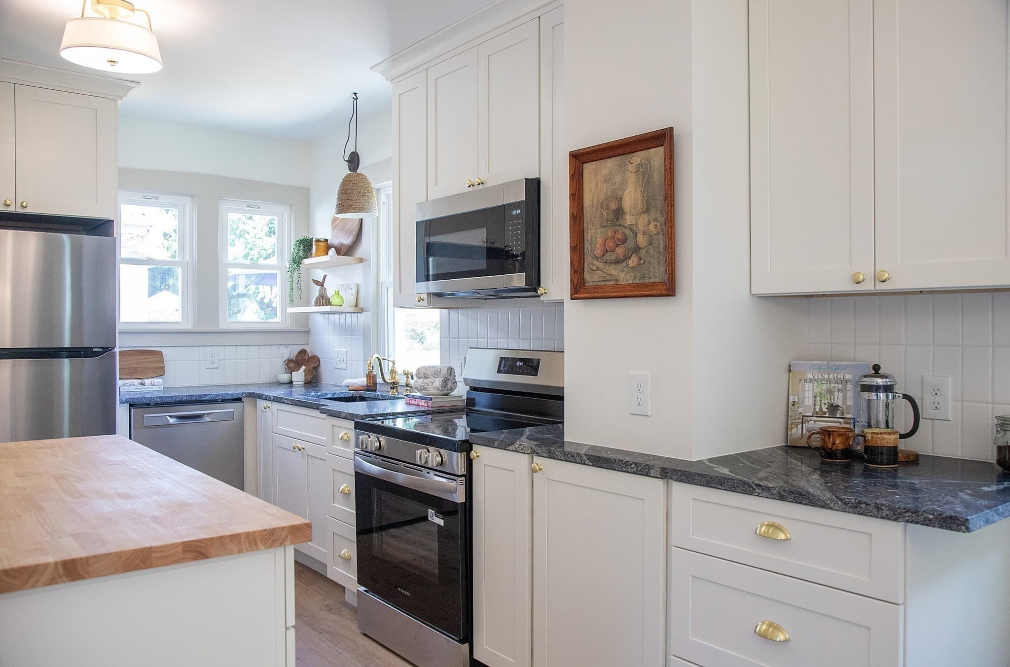 Single Family Residence at 47 Hartford Ter, Springfield MA 01118, Springfield, photo 8 of 25