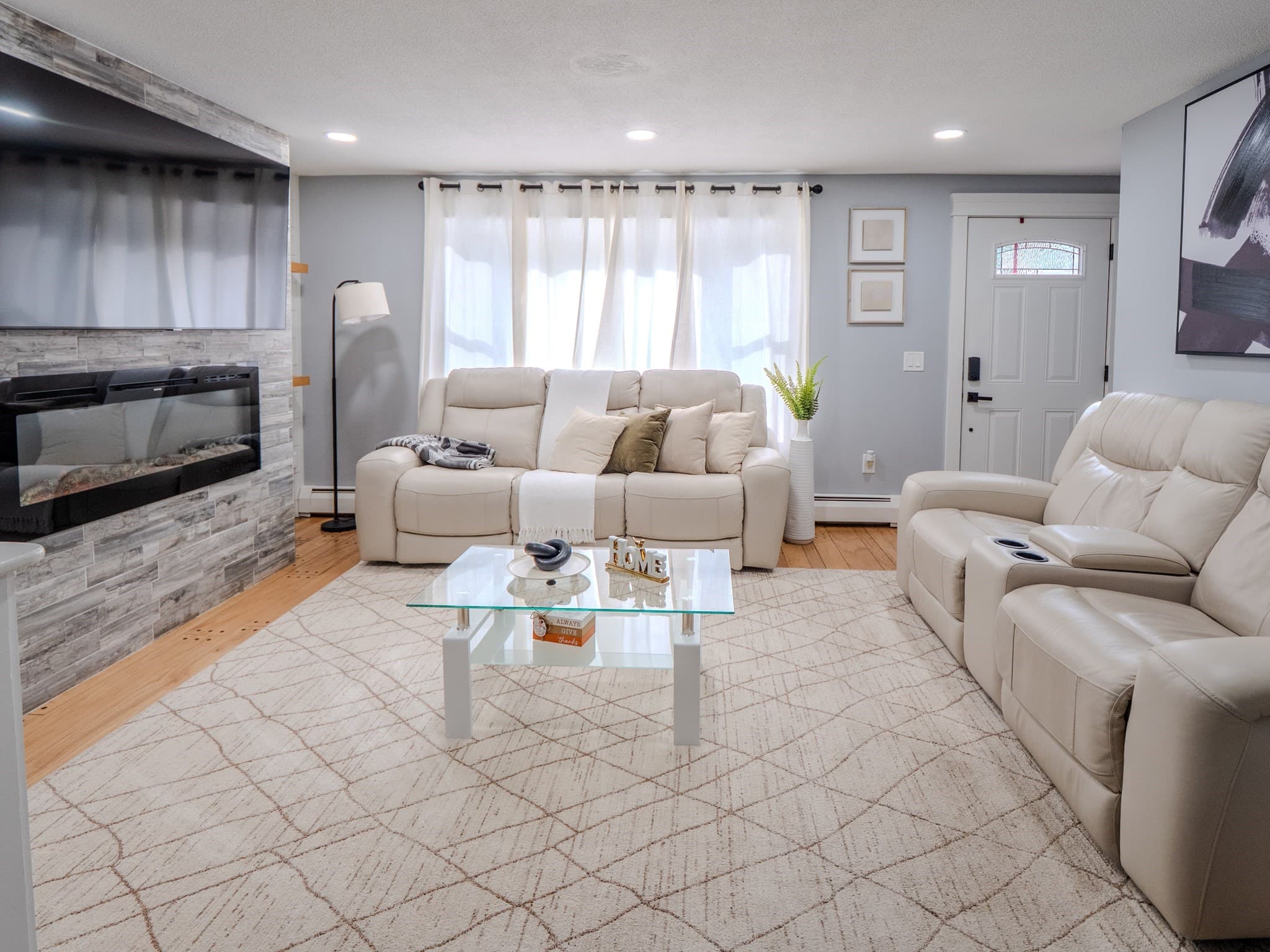 Single Family Residence at 60 Judy Dr, Leominster MA 01453, Leominster, photo 3 of 42