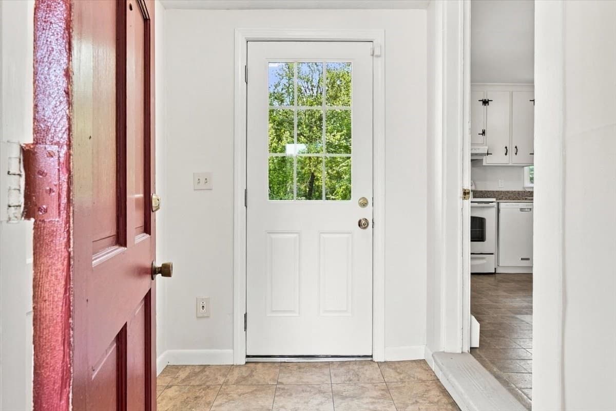 Single Family Residence at 924 Washington St, Franklin MA 02038, Franklin, photo 40 of 41