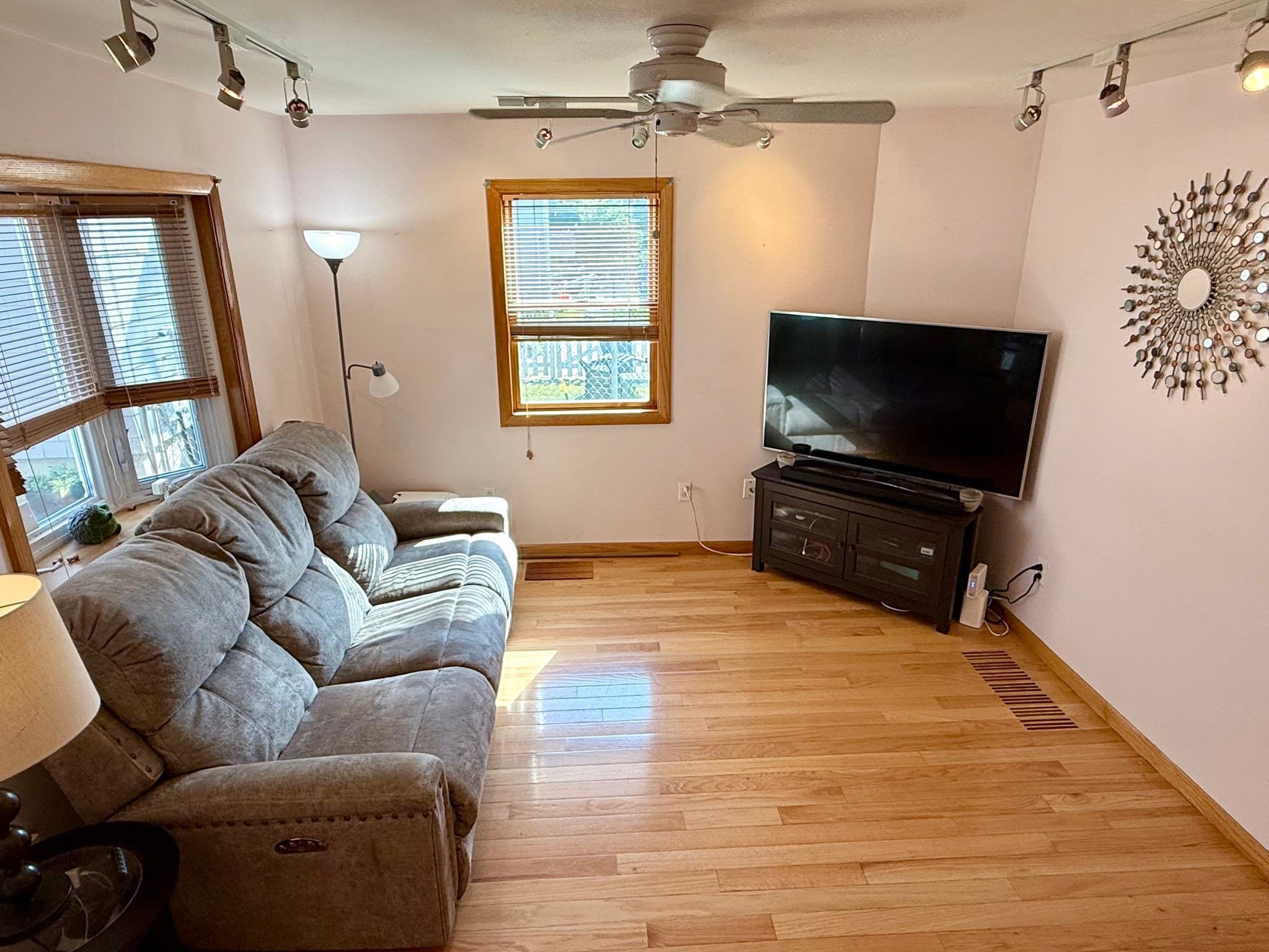 Single Family Residence at 25 Union St, Woburn MA 01801, Woburn, photo 2 of 16