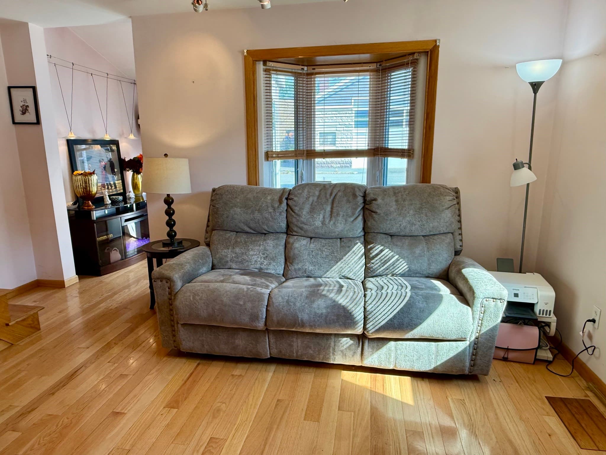 Single Family Residence at 25 Union St, Woburn MA 01801, Woburn, photo 3 of 16