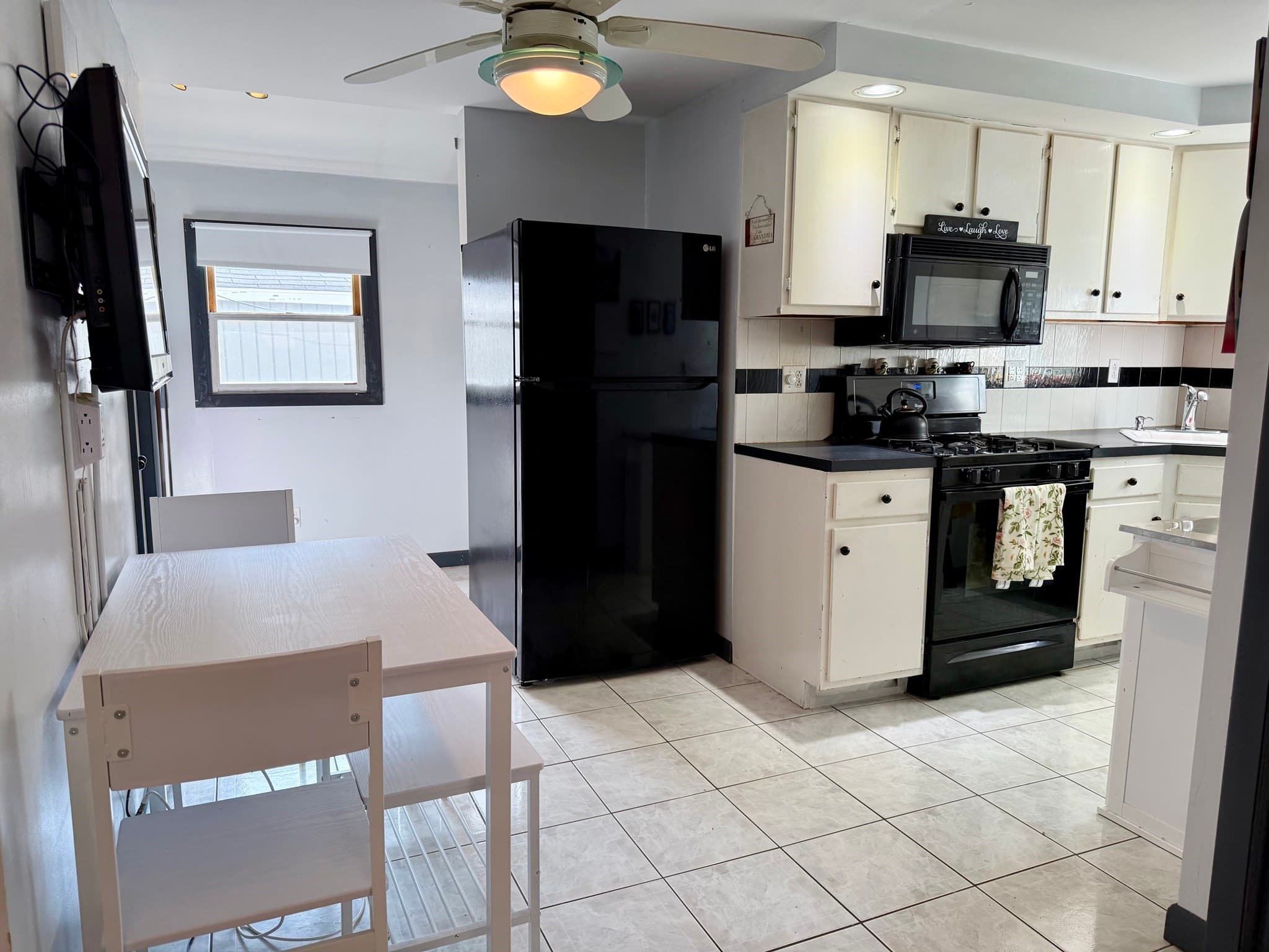 Single Family Residence at 25 Union St, Woburn MA 01801, Woburn, photo 4 of 16