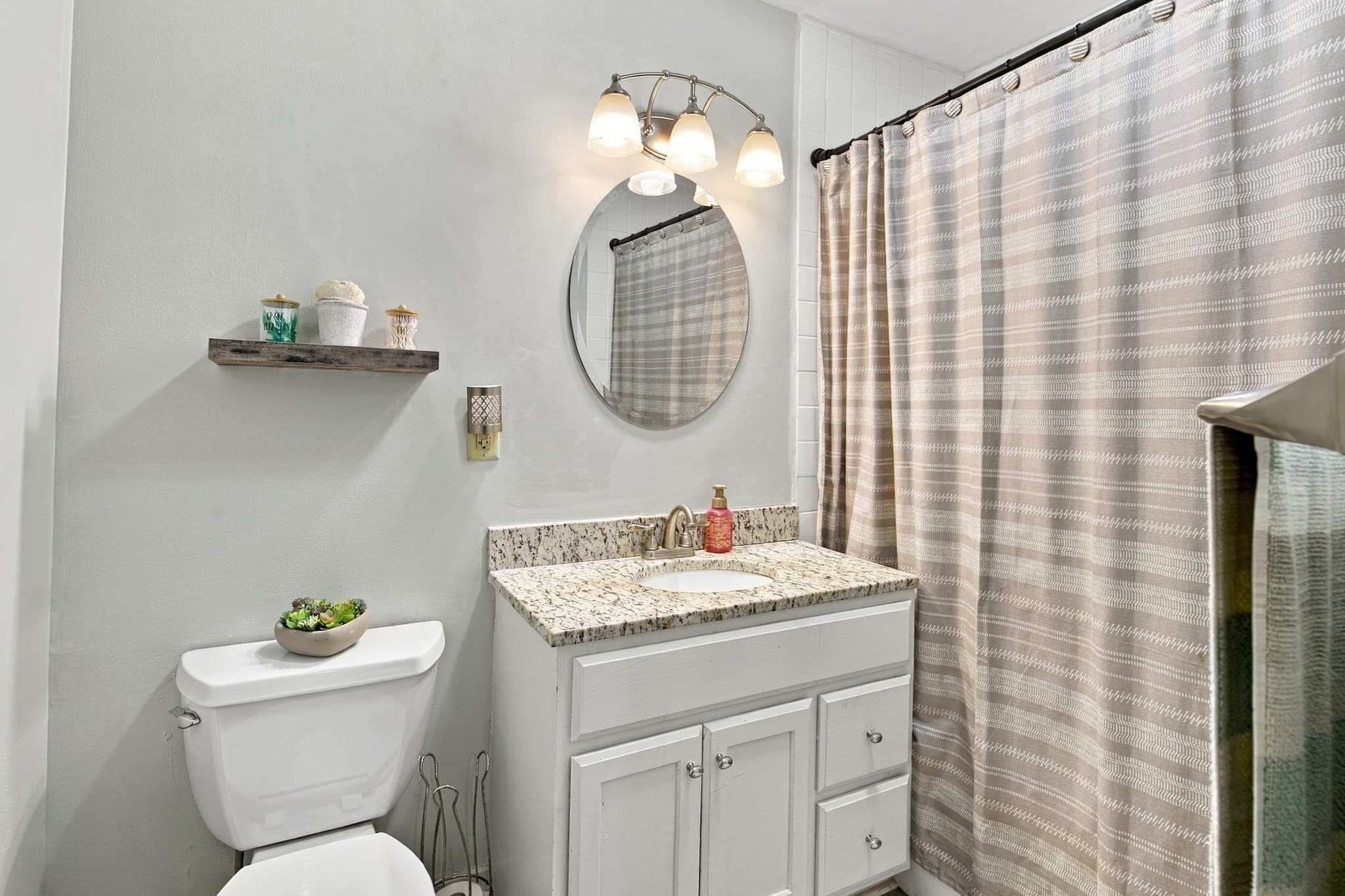 Condominium at 41 Foundry # 3, Easton MA 02375, Easton, photo 17 of 25