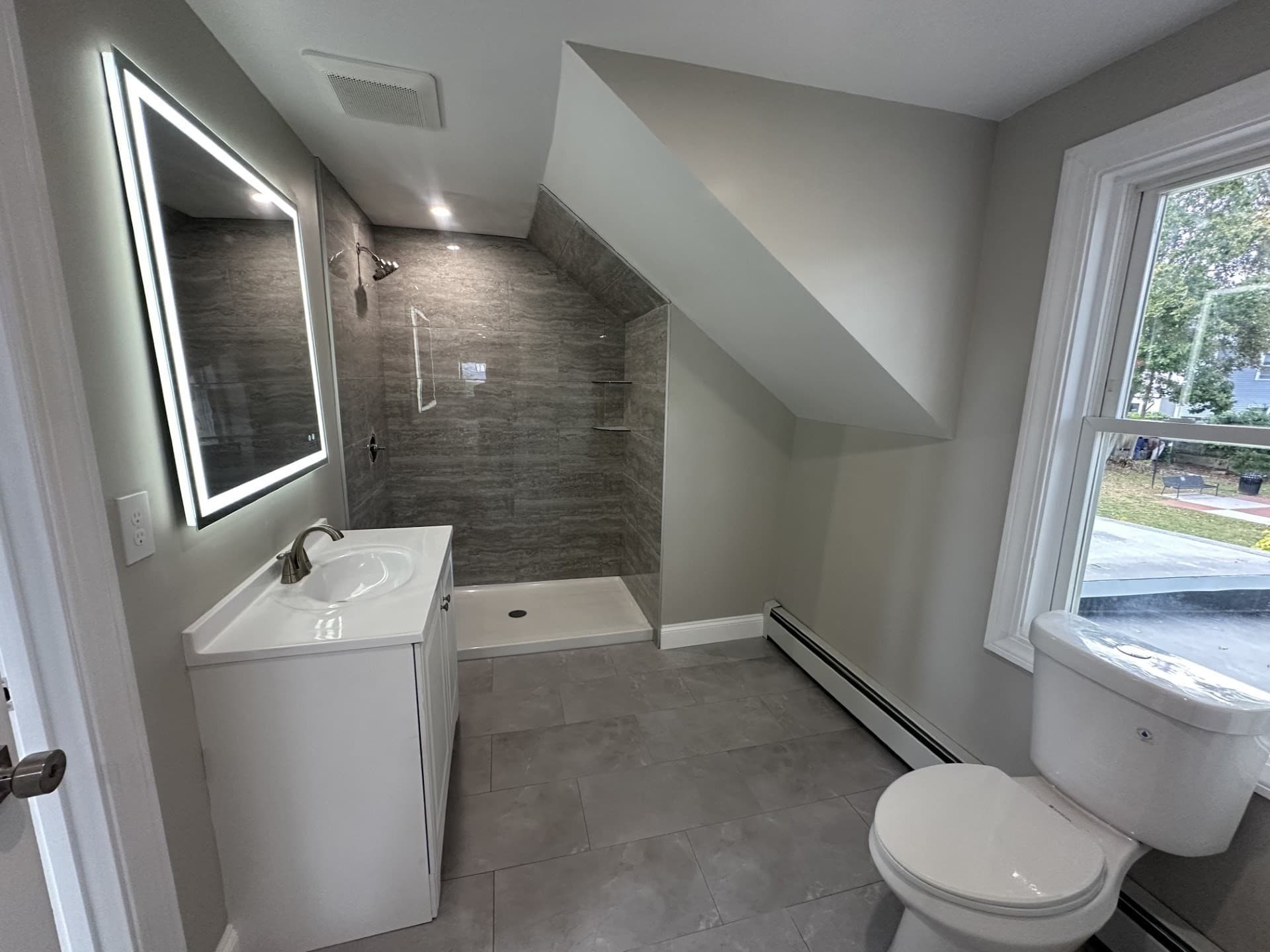 Single Family Residence at 40 Snow St, Fitchburg MA 01420, Fitchburg, photo 7 of 22