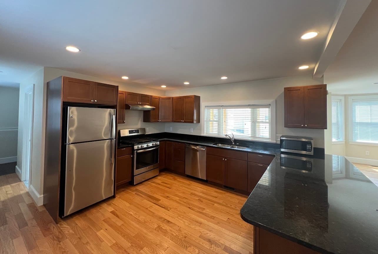 2 Family - 2 Units Up/Down at 82 Congress Street, Amesbury MA 01913, Amesbury, photo 4 of 9