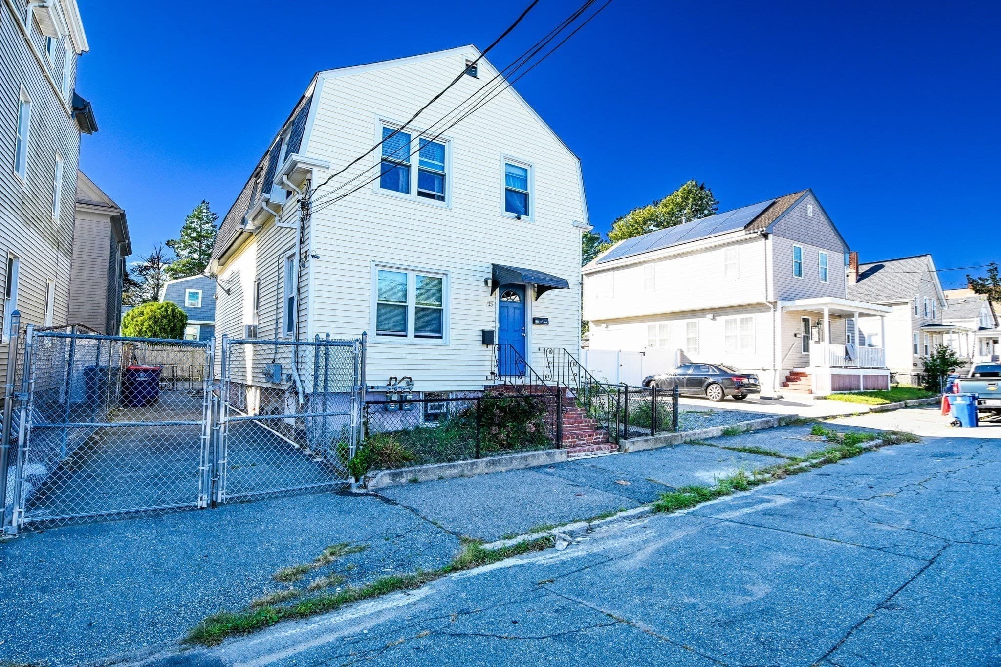 2 Family - 2 Units Up/Down at 125 Field St, New Bedford MA 02740, New Bedford, photo 3 of 26