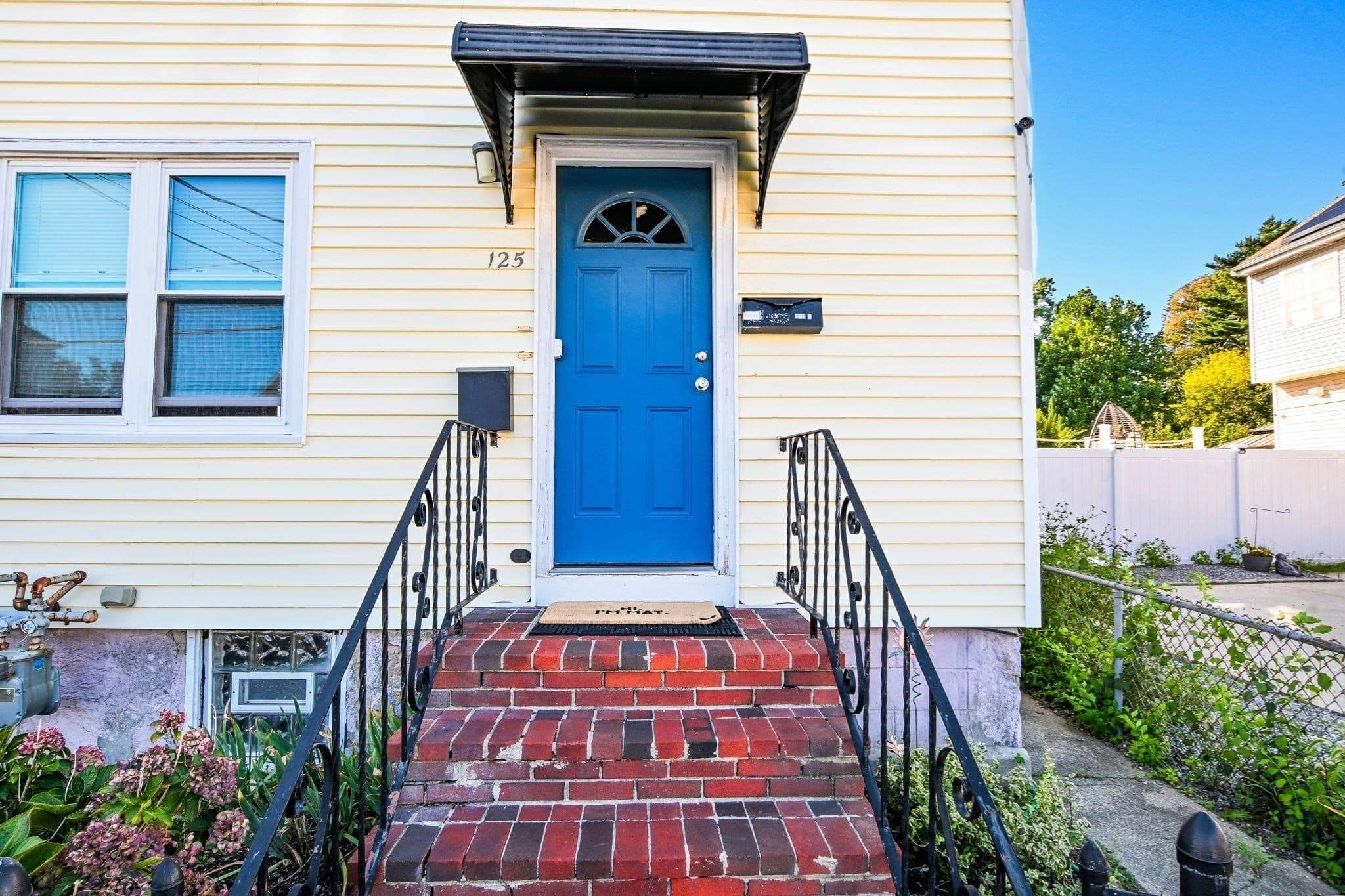 125 Field St, New Bedford MA 02740