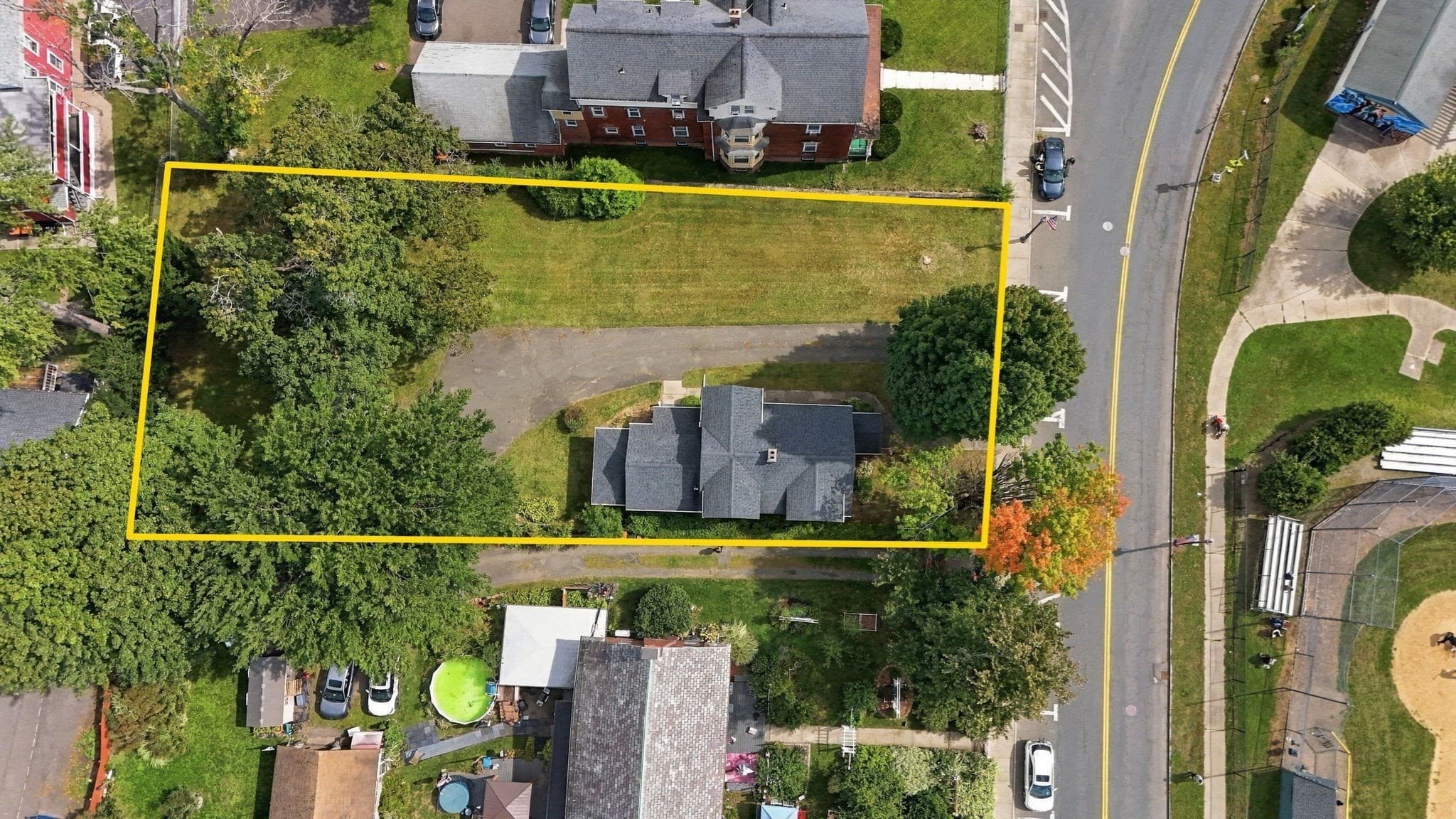 Single Family Residence at 126 Main St, South Hadley MA 01075, South Hadley, photo 6 of 40