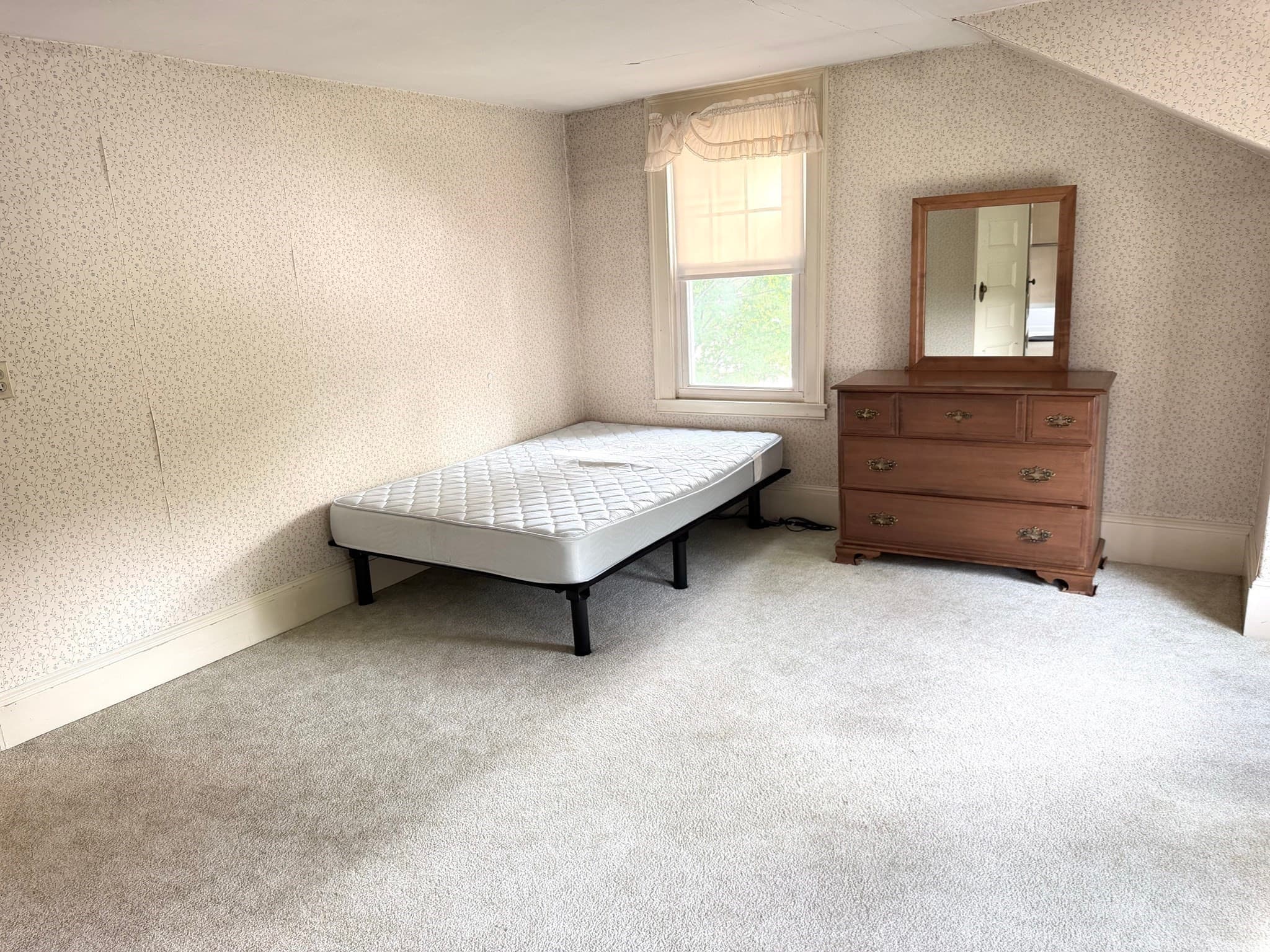 Single Family Residence at 126 Main St, South Hadley MA 01075, South Hadley, photo 25 of 40