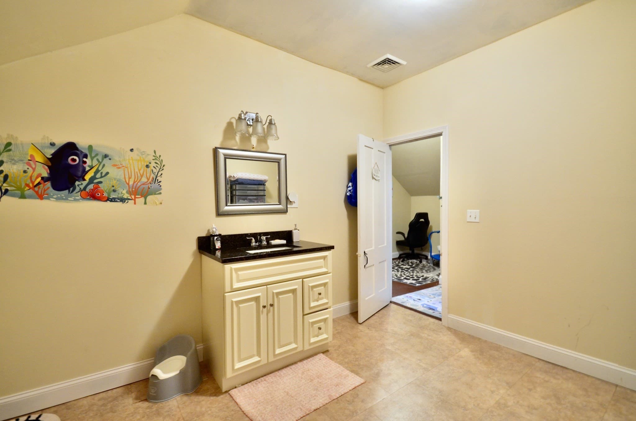 Single Family Residence at 17 Highland St, Spencer MA 01562, Spencer, photo 19 of 33